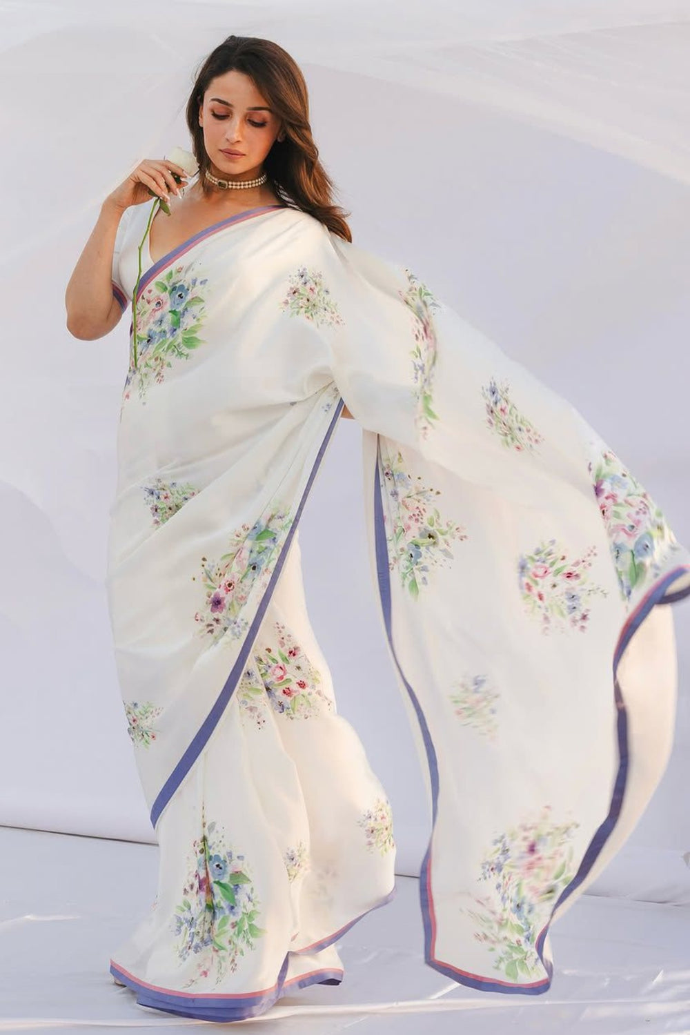 Elegant White Floral Printed Saree & Party Wear Saree
