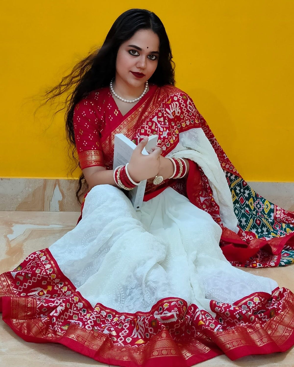 Elegant White Cotton Saree with Red Traditional Woven Border